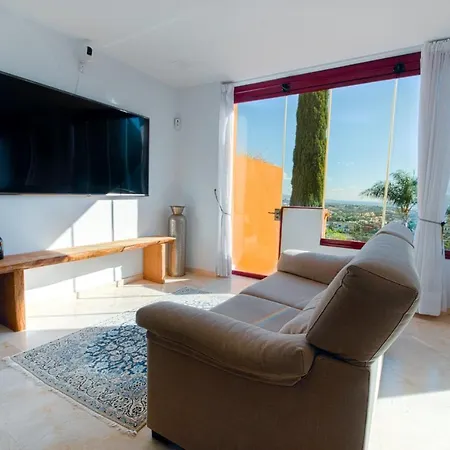 Incredible House With Magnificent Sea Views And Private Garden In Benahavis Σπίτι διακοπών