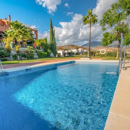 Incredible House With Magnificent Sea Views And Private Garden In Benahavis Σπίτι διακοπών *