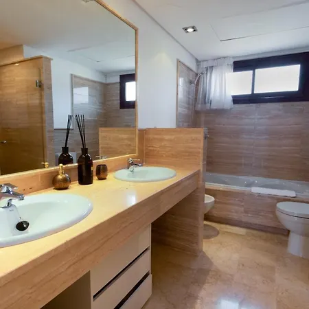 Incredible House With Magnificent Sea Views And Private Garden In Benahavis Σπίτι διακοπών *